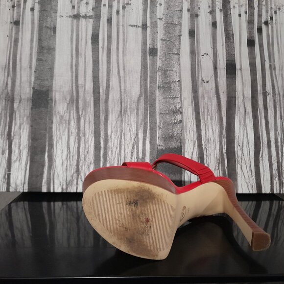 Michael Kors Berkley Leather Platform Sandal LACQUER RED Size 8 - Picture 3 of 4